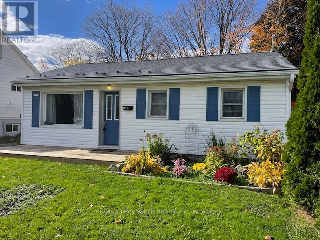 1582 9th Avenue East, Owen Sound, ON N4K 3G3
