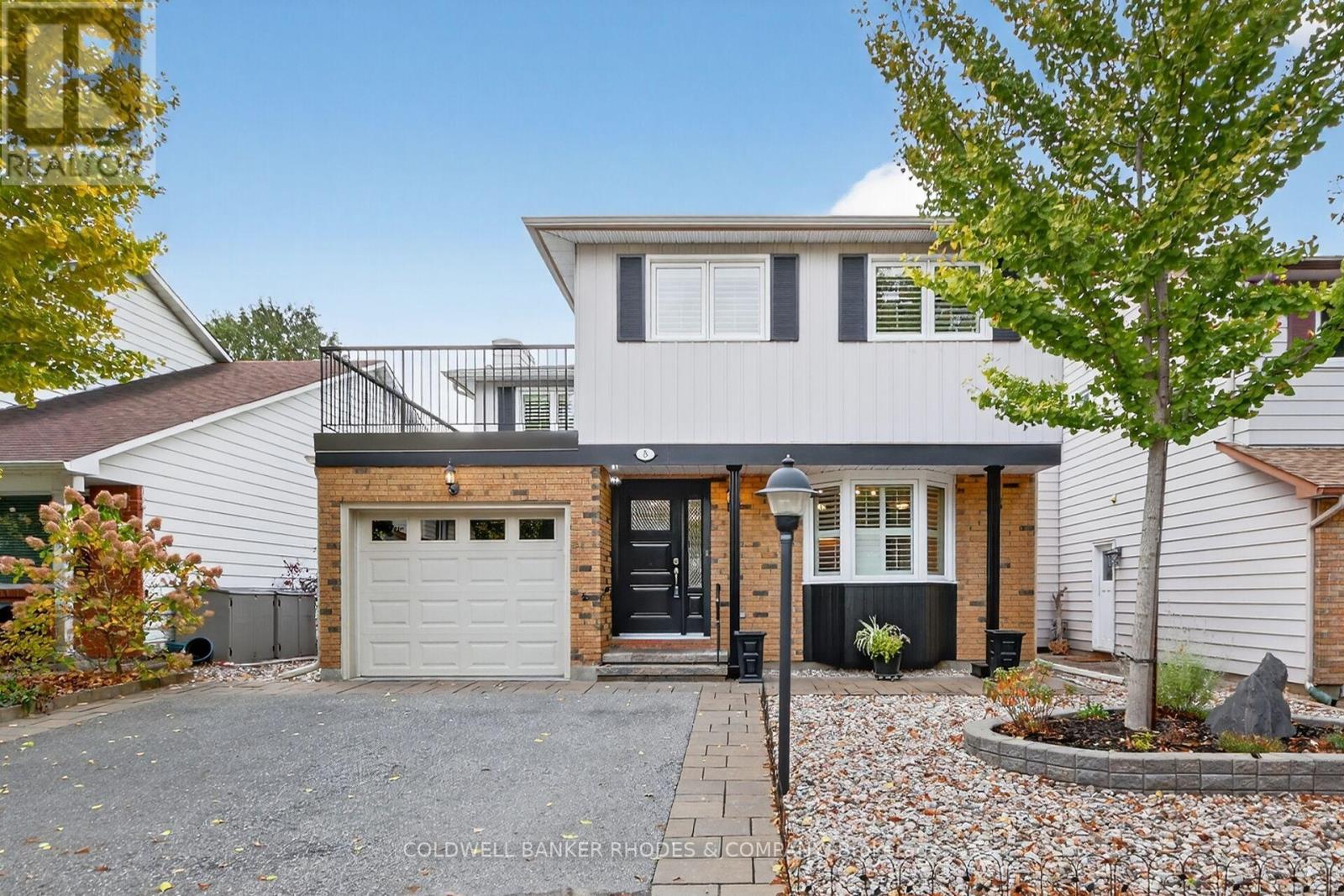 22 8 Confederation Private, Ottawa, ON K1V 9W6