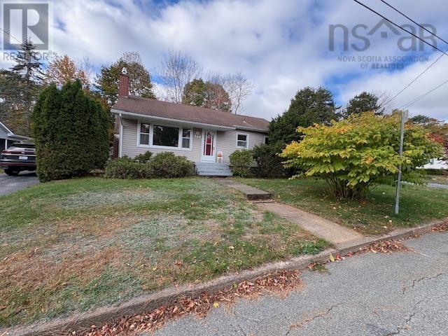 169 Crescent St, Bridgewater, NS B4V 1L1