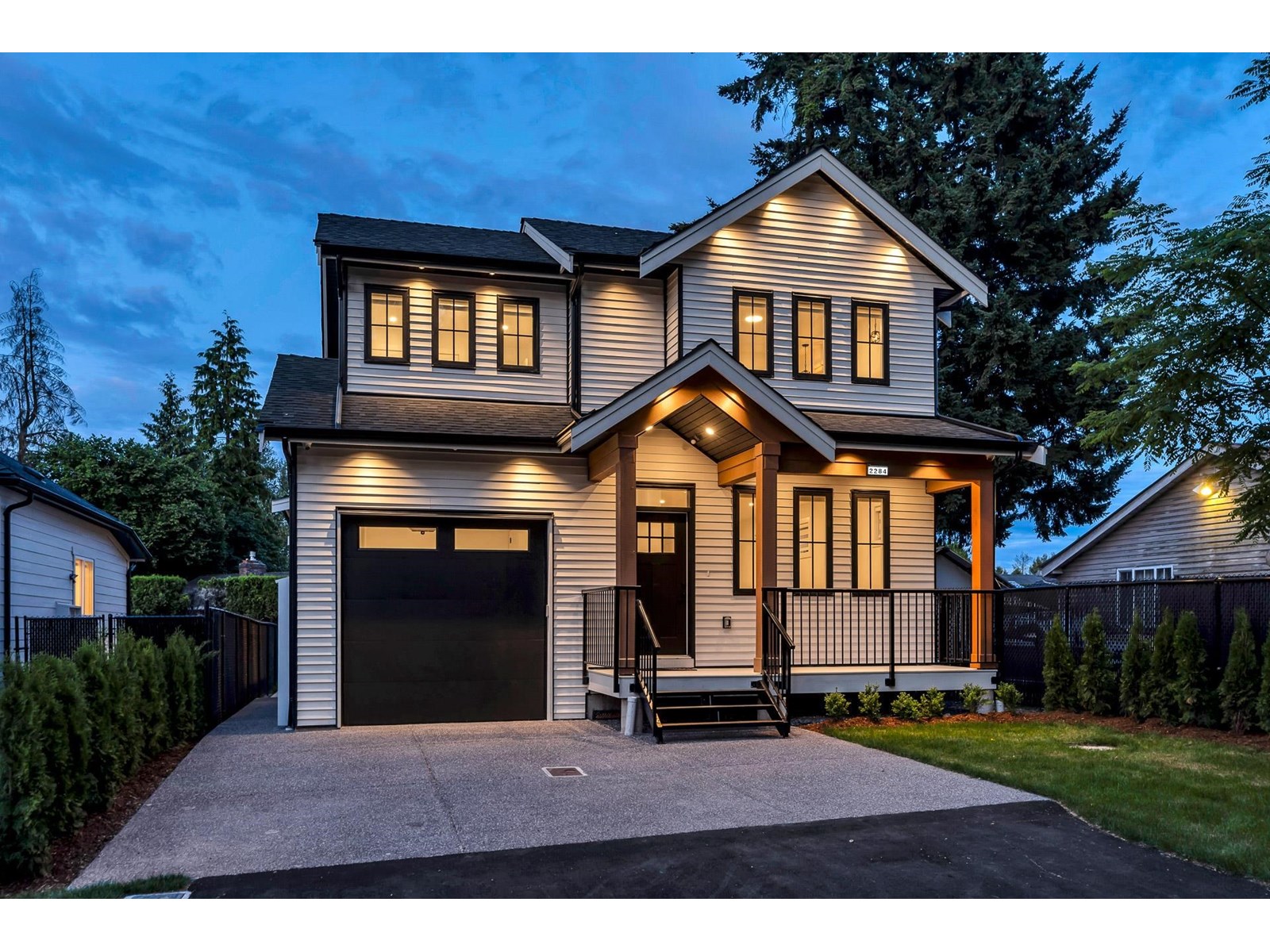 2284 Mouldstade Rd, Abbotsford, BC V2S 3X4