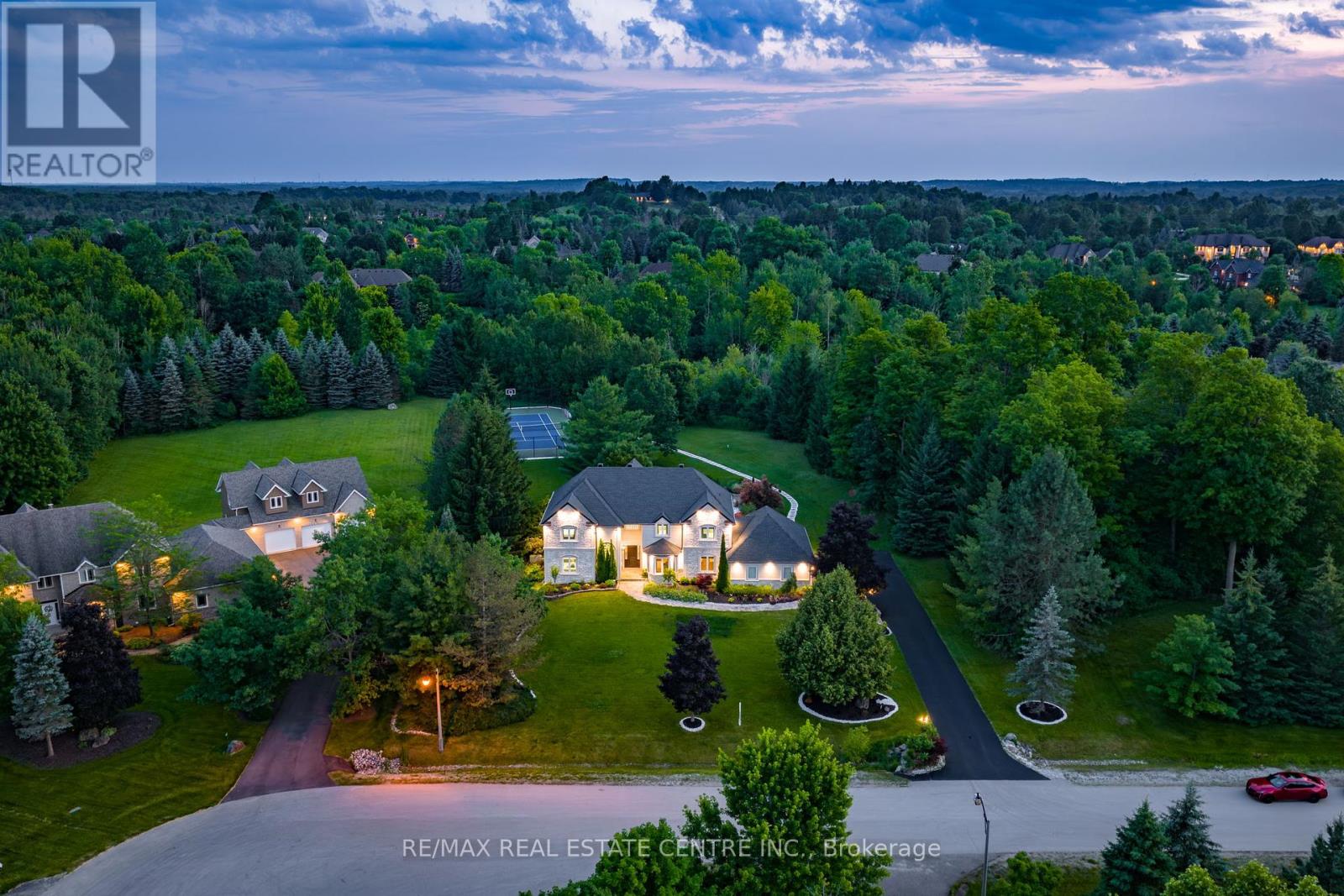 11135 Menzies Ct, Milton Brookvillehaltonville, ON L0P 1B0