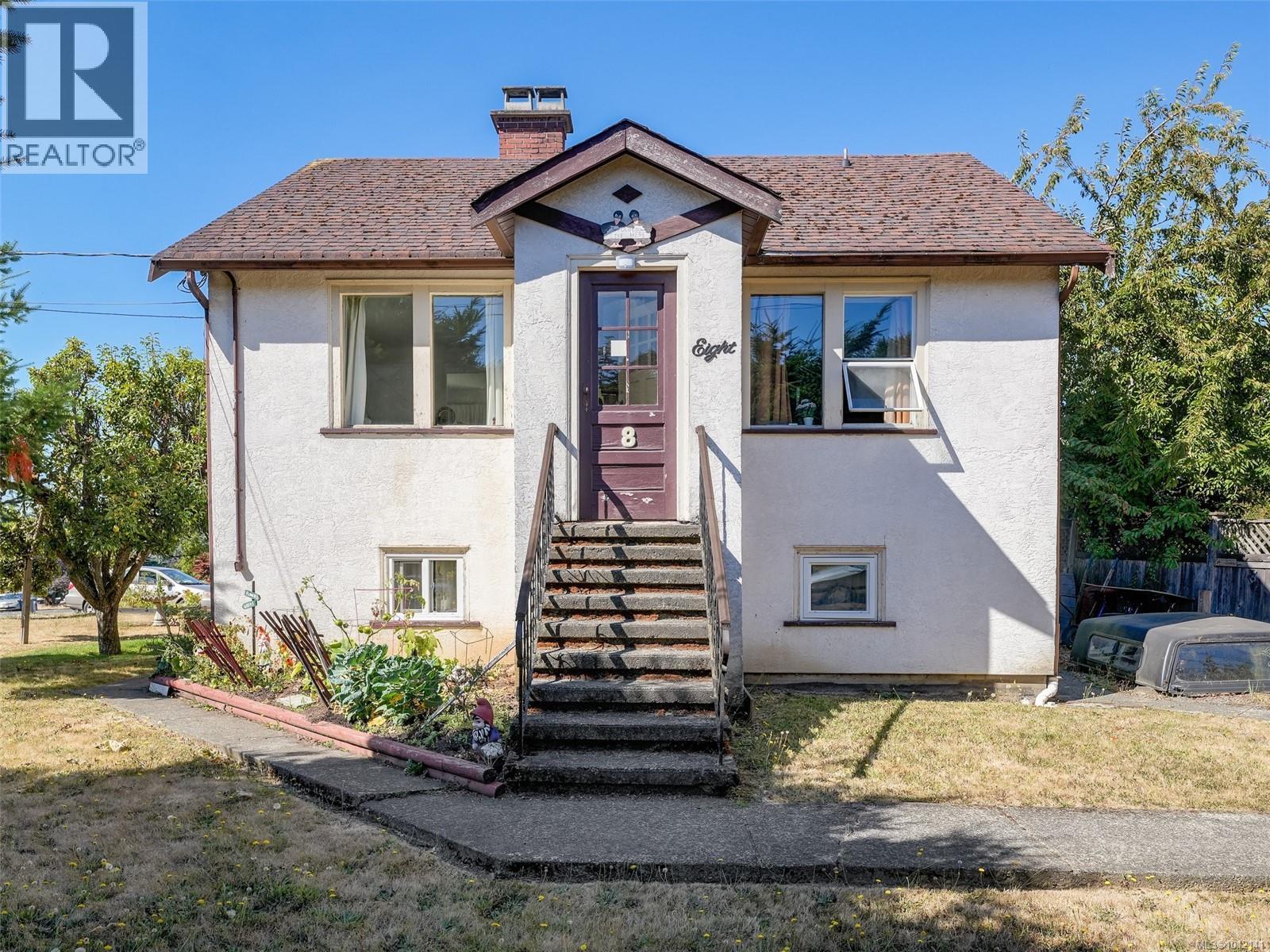 8 Camden Ave, View Royal, BC V8Z 1P5