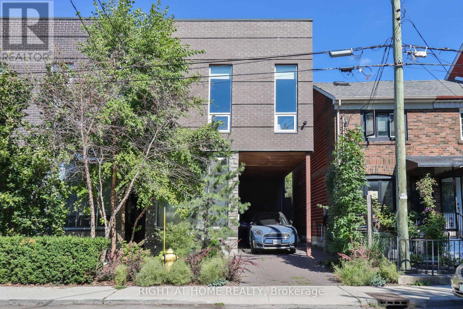 18 Mitchell Ave, Toronto, ON M6J 1B9