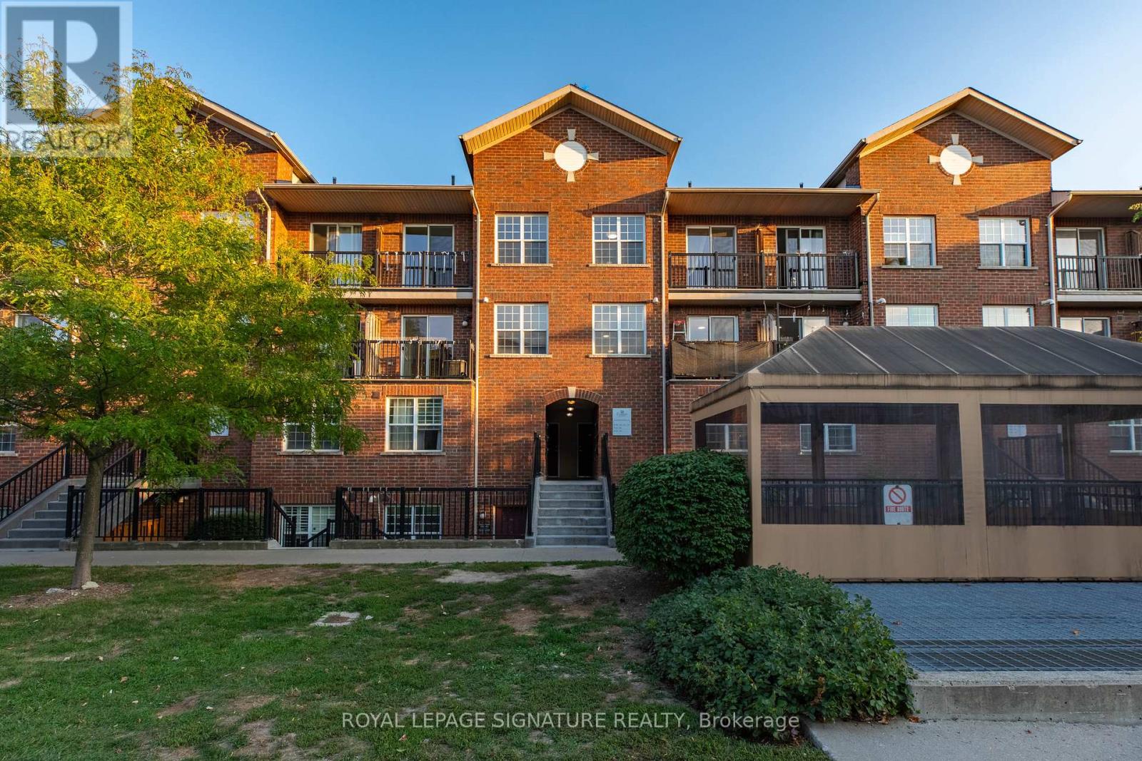 309 45 Strangford Ln, Toronto, ON M1L 0E5