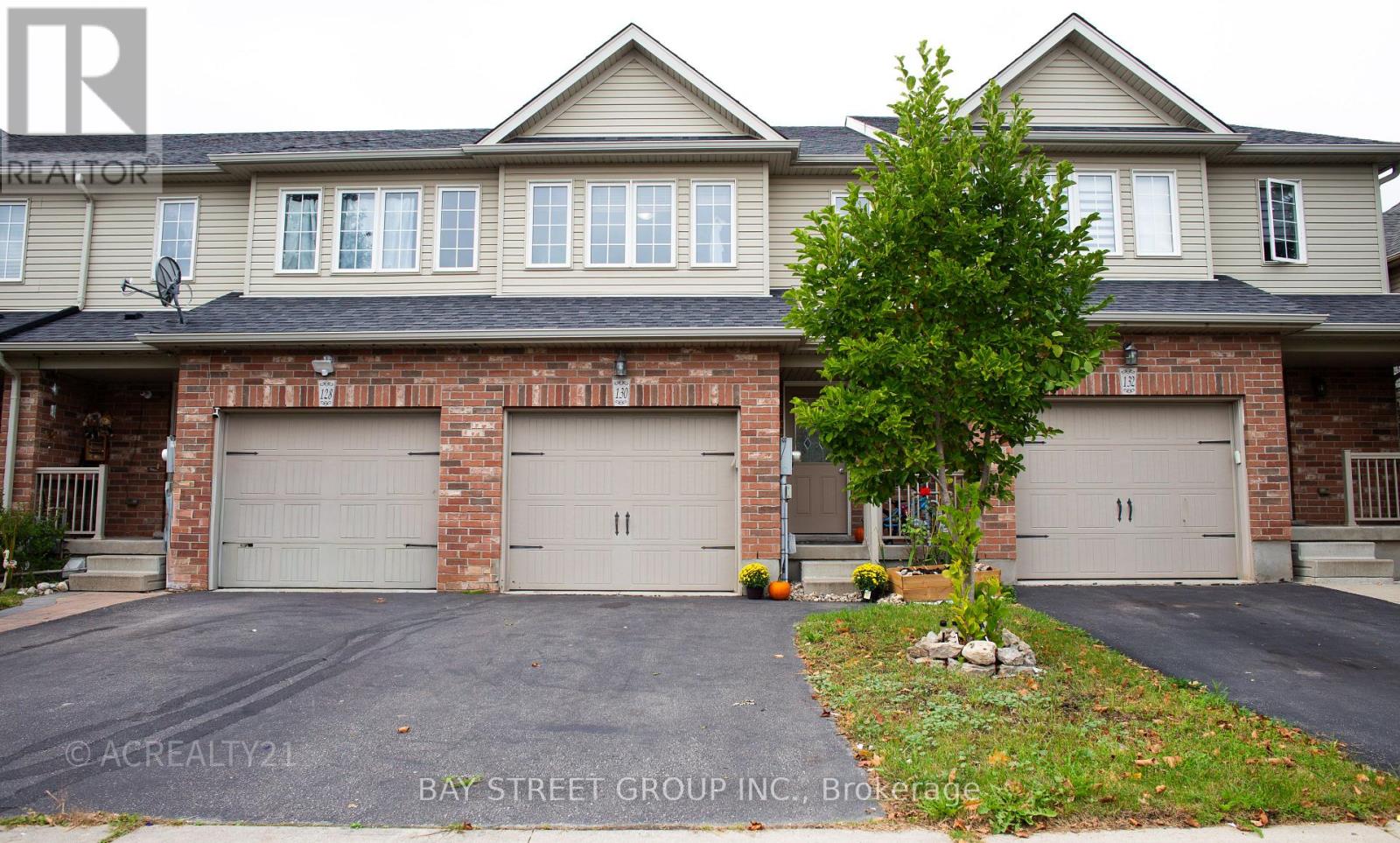 130 Simmonds Dr, Guelph Victoria North, ON N1E 7L8