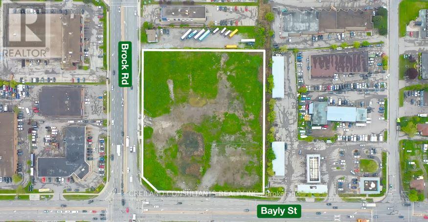 1702 Bayly St, Pickering, ON L1W 3N3