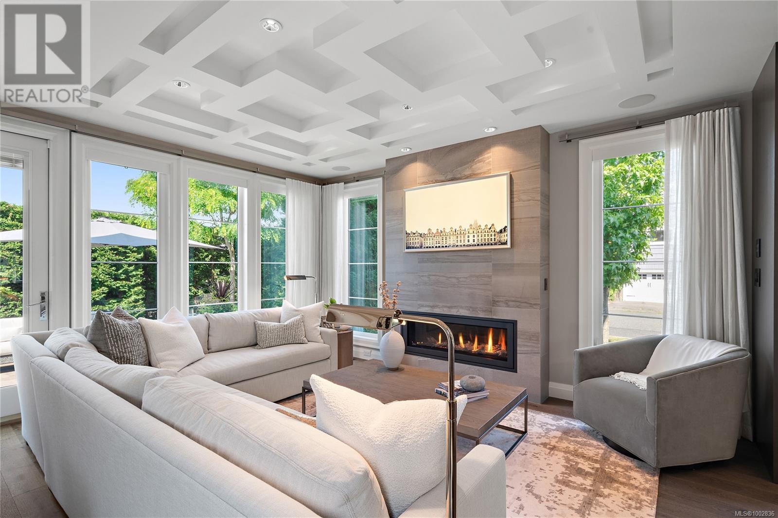 2685 Burdick Ave, Oak Bay, BC V8R 3L8