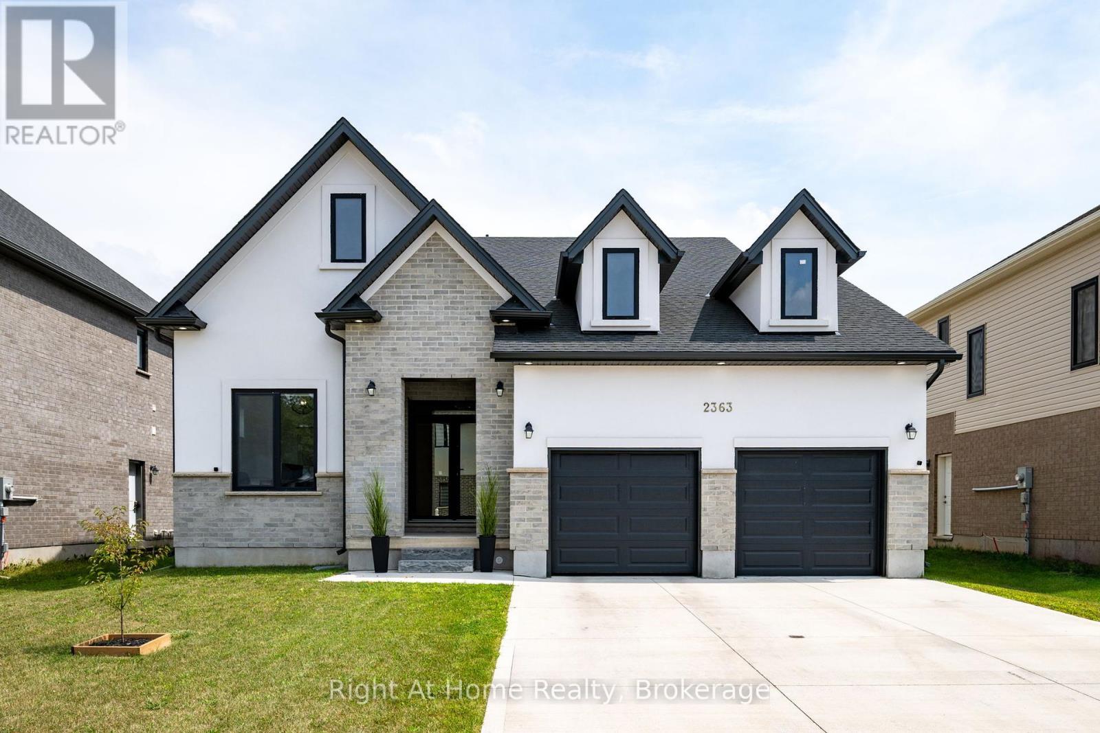 2363 Bakervilla St, London, ON N6P 0H4