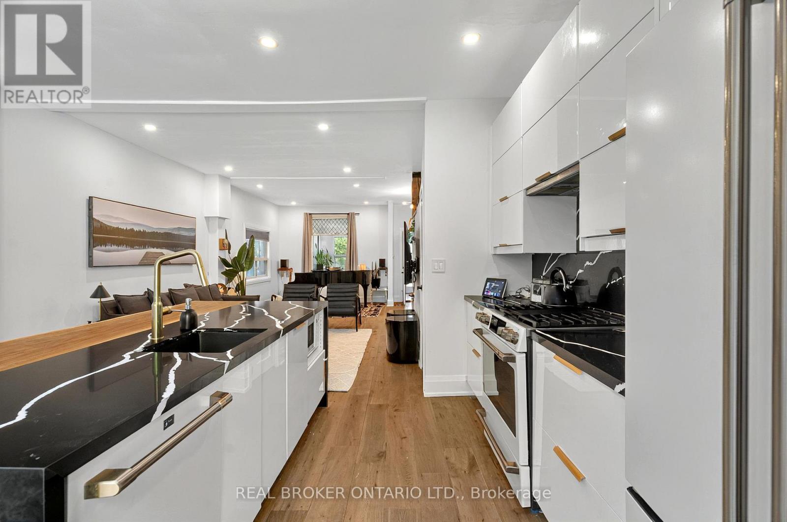 143 Parkmount Rd, Toronto, ON M4J 4V3