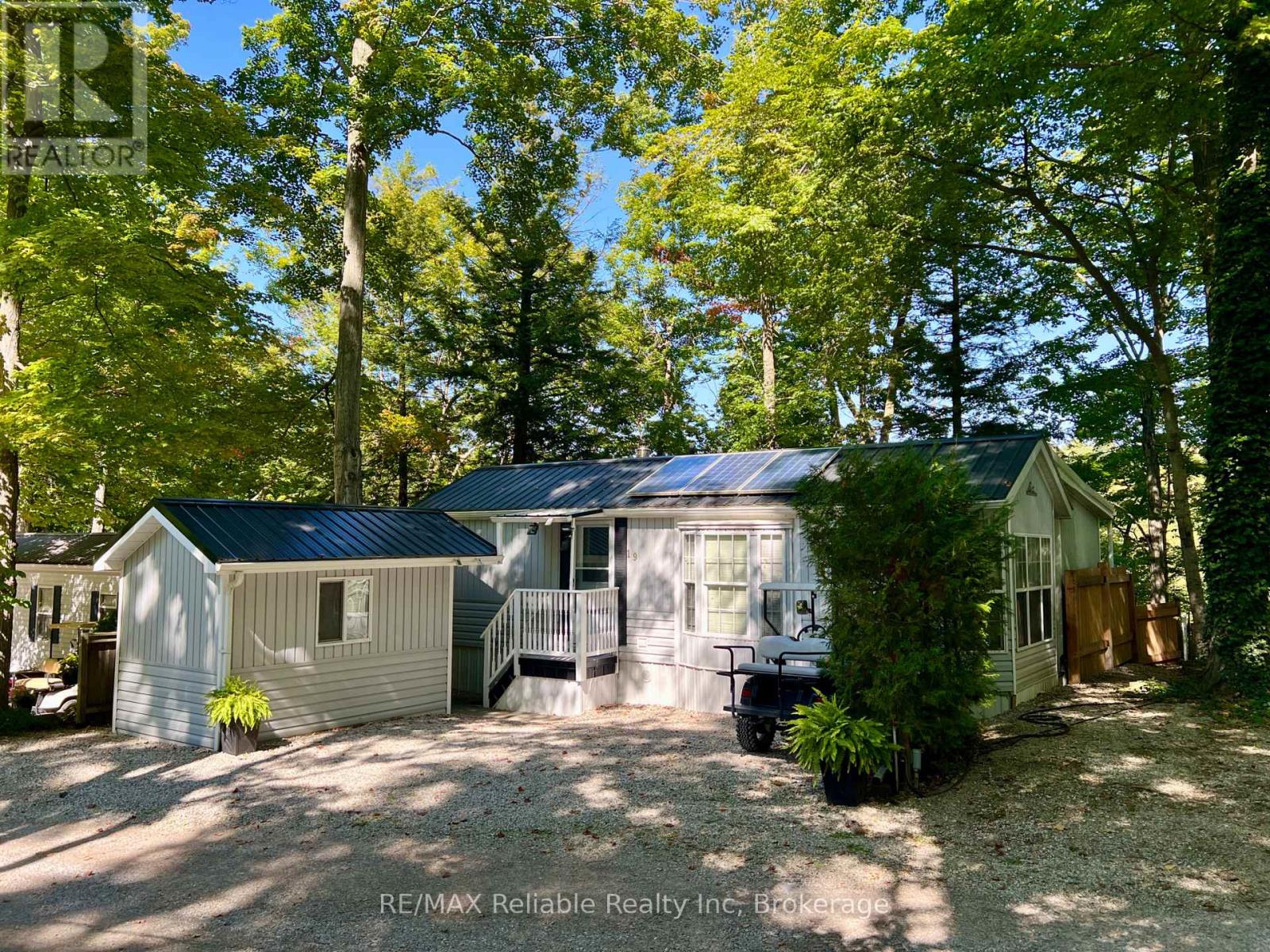 19 76735 Wildwood Line, Bluewater, ON N0M 1G0