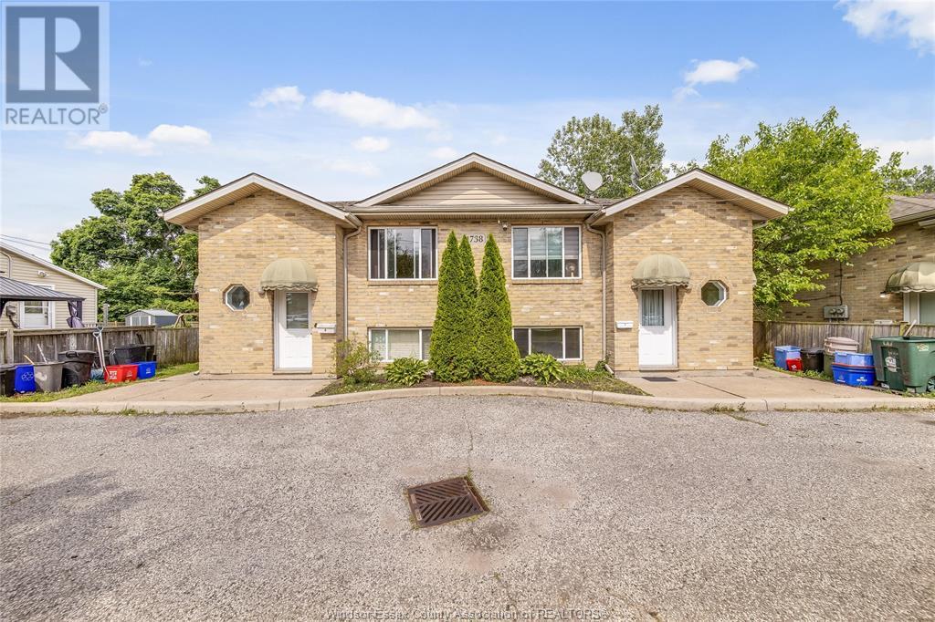 1738 Northway Ave, Windsor, ON N9B 3M2