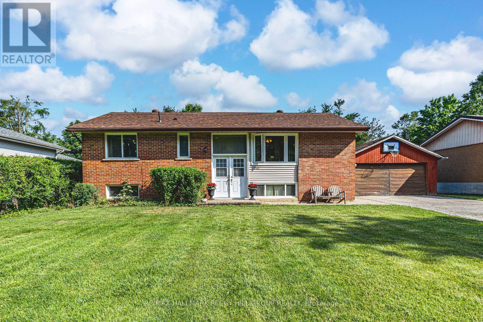 250 Sunnybrae Ave, Innisfil, ON L9S 1E5