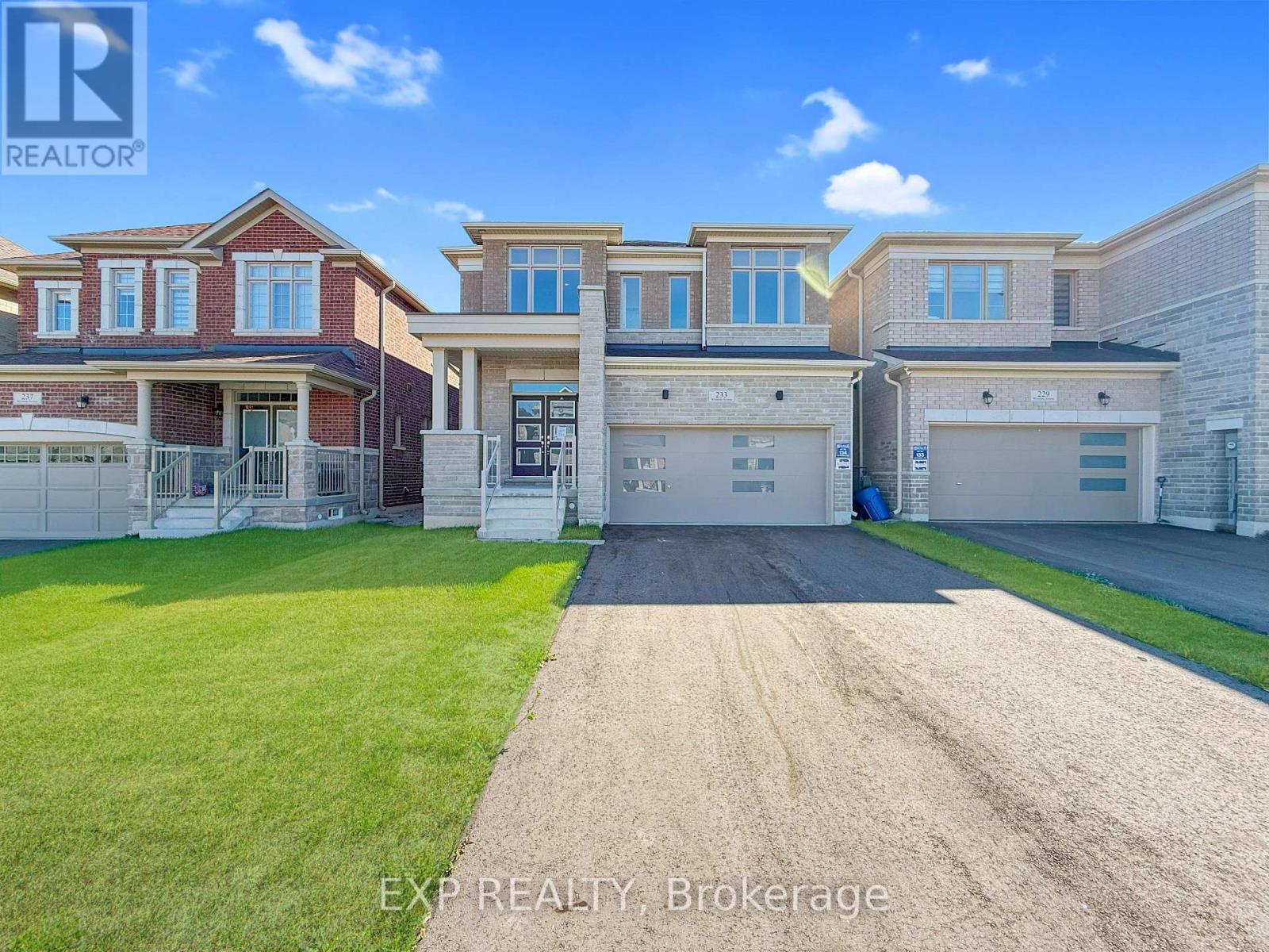 233 Wesmina Ave, Whitchurch-Stouffville, ON L4A 0R8