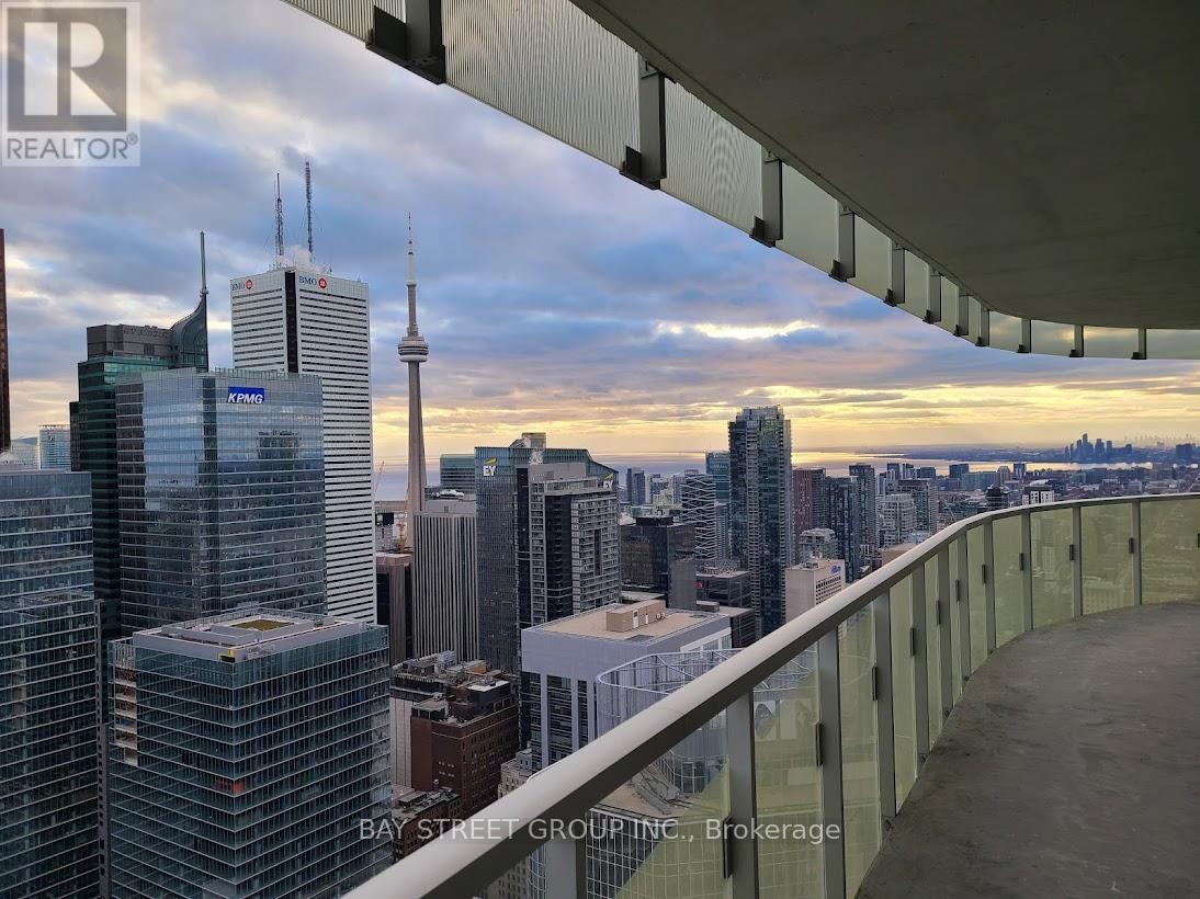 5709 197 Yonge St, Toronto, ON M5B 0C1