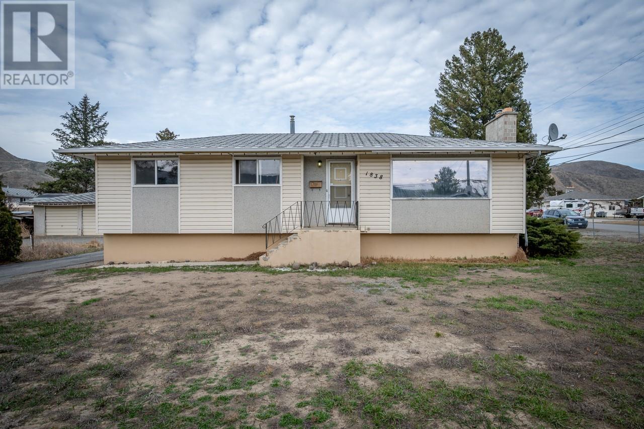 1838 Fleetwood Ave, Kamloops, BC V2B 4S1