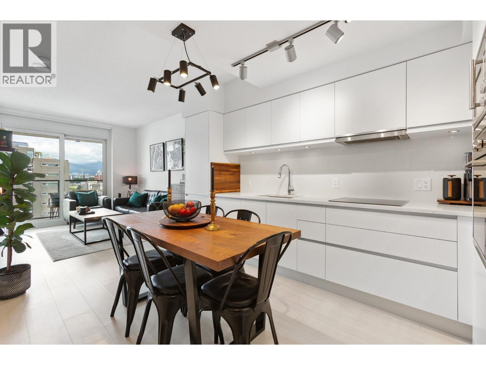 180 E 2nd Avenue Unit 904, Vancouver, BC V5T 0K4
