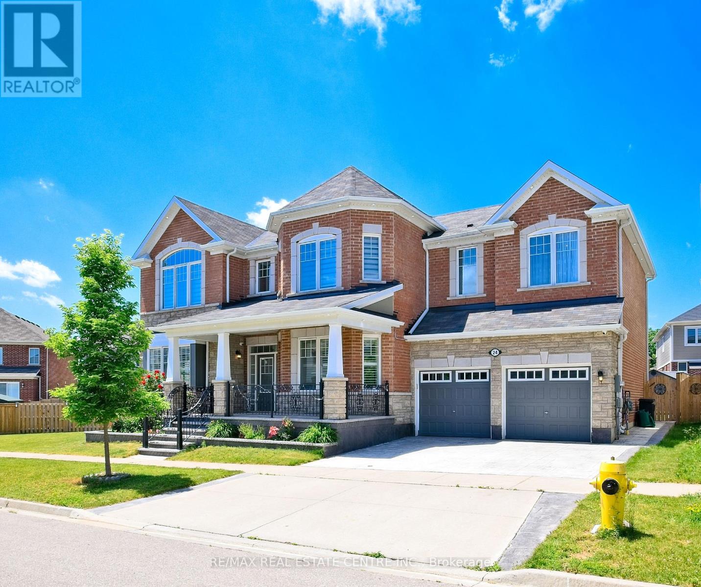 24 Pickett Pl, Cambridge, ON N3E 0B7