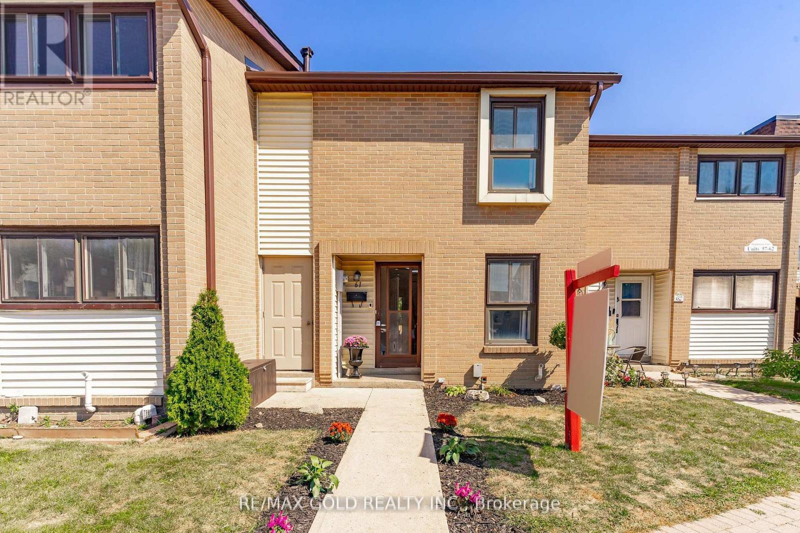 61 46 Dearbourne Blvd, Brampton, ON L6T 1J7