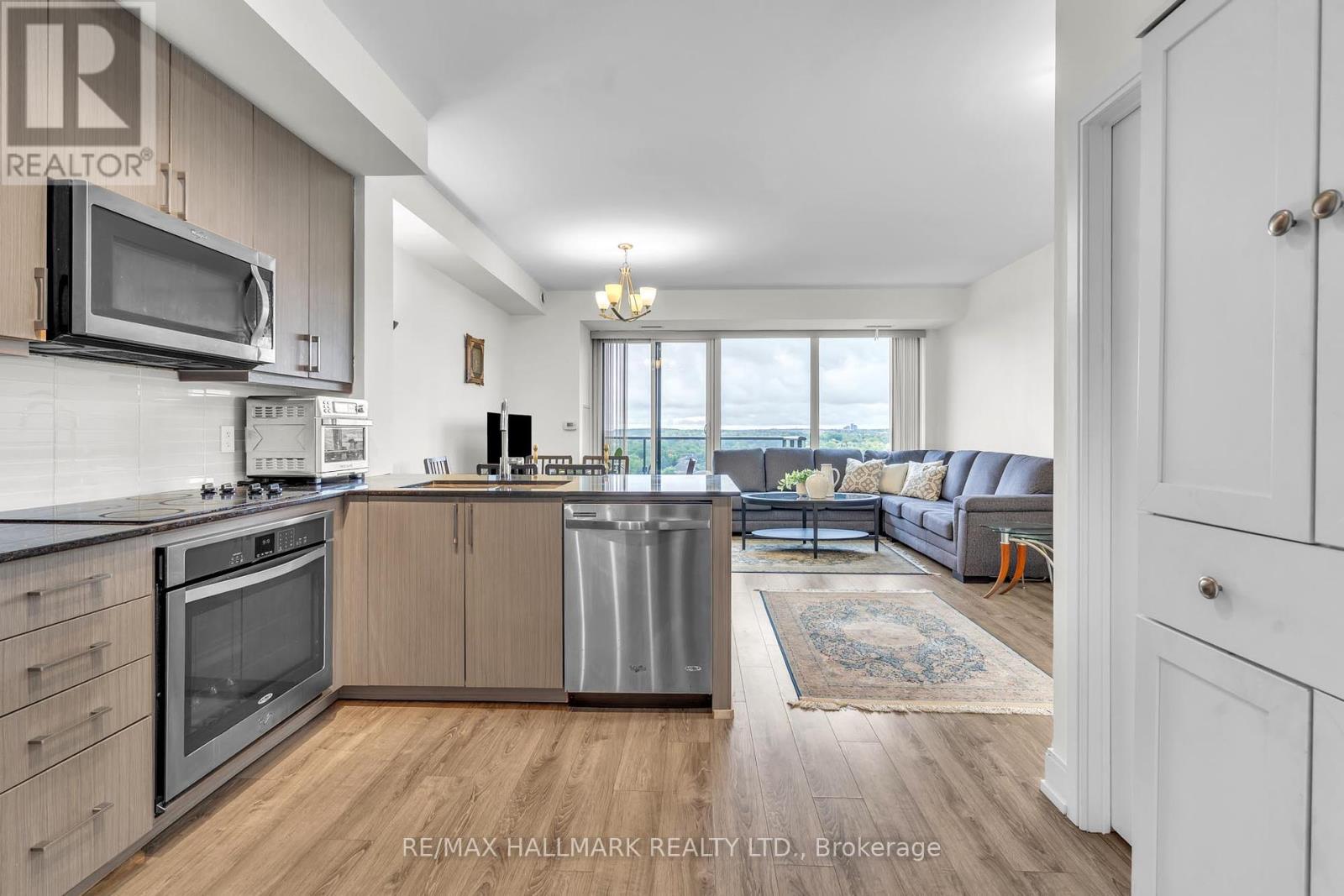 1609 Unit 9608 Yonge St #a, Richmond Hill, ON L4C 0X3