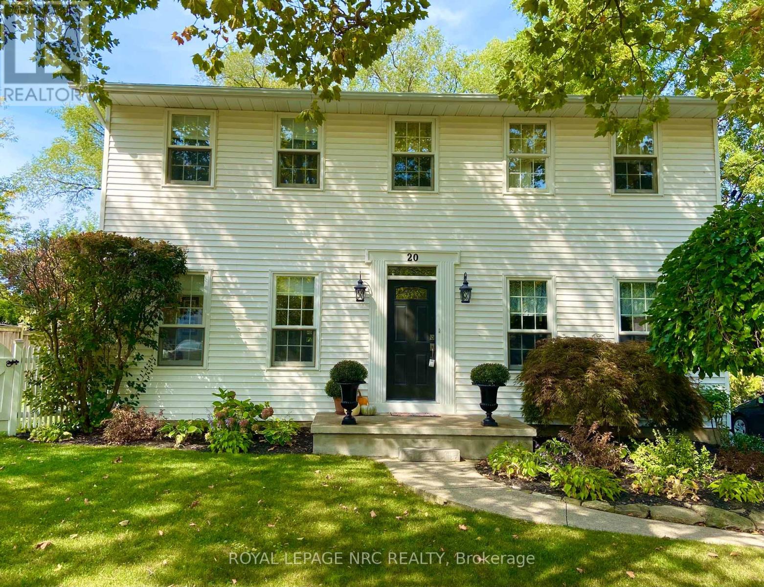 20 Dumfries St, Niagara-on-the-lake Queenston, ON L0S 1J0