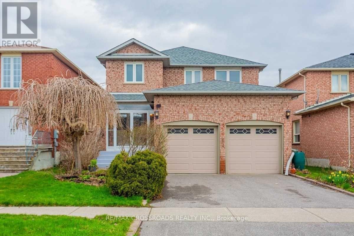 87 Woodriver St, Richmond Hill Devonsleigh, ON L4S 1H6