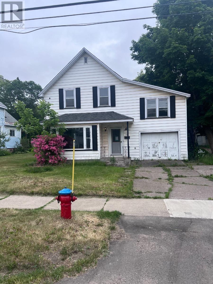 122 Pilgrim St, Sault Ste. Marie, ON P6A 3E9