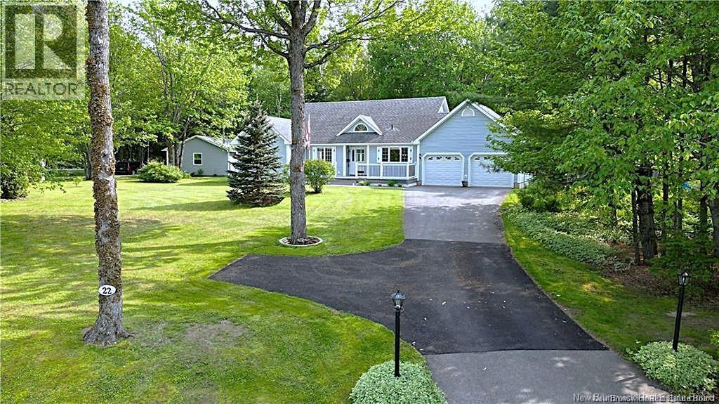 22 Lynx Ln, Hanwell, NB E3C 1M9