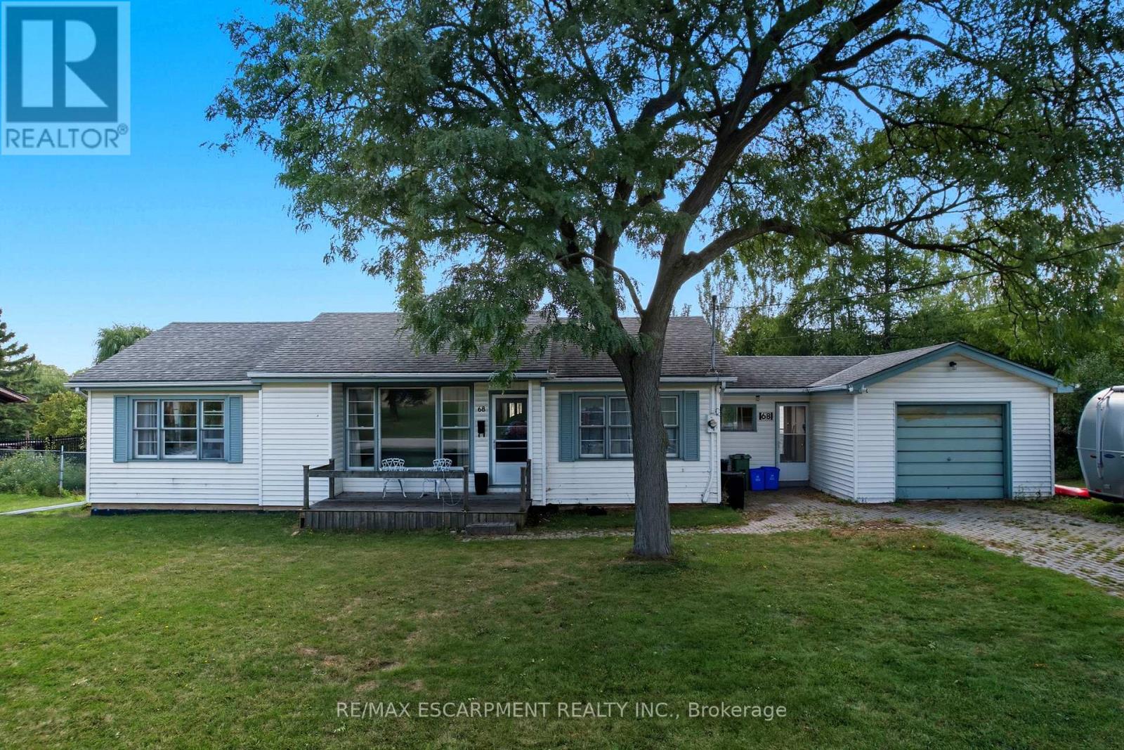 68 Atkinson Blvd, Hamilton Dundas, ON L9H 7A7