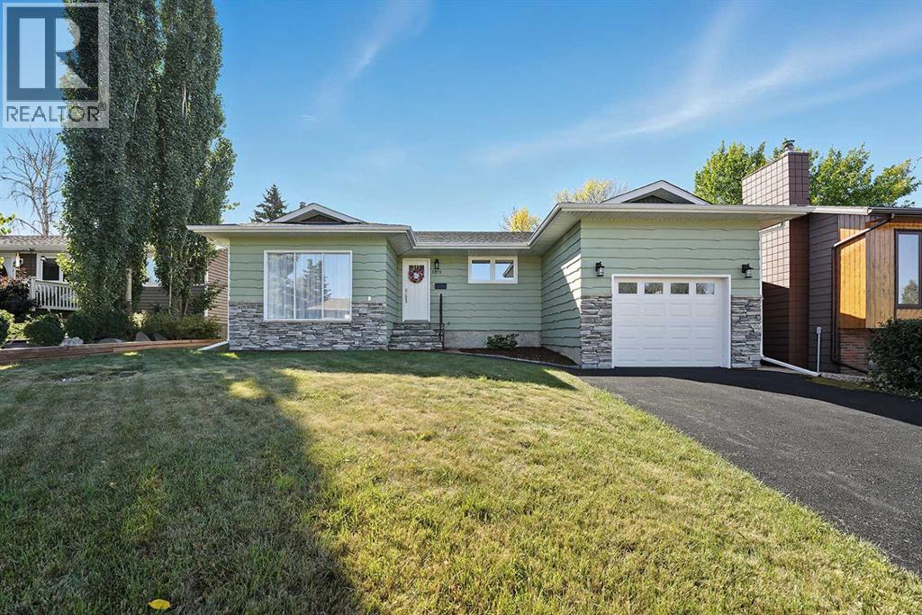 38 Streetcrescent Unit 5215, Innisfail, AB T4G 1G8