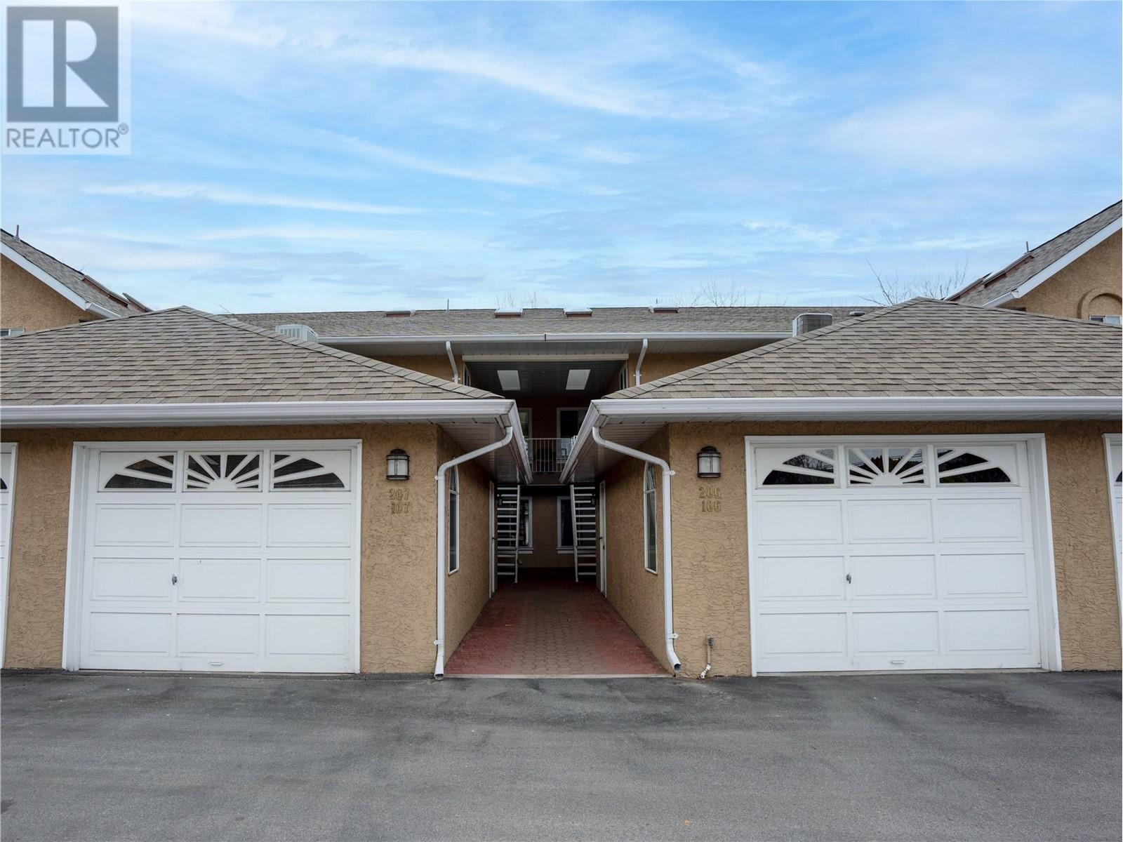 320 Brandon Avenue Unit 207, Penticton, BC V2A 3S8