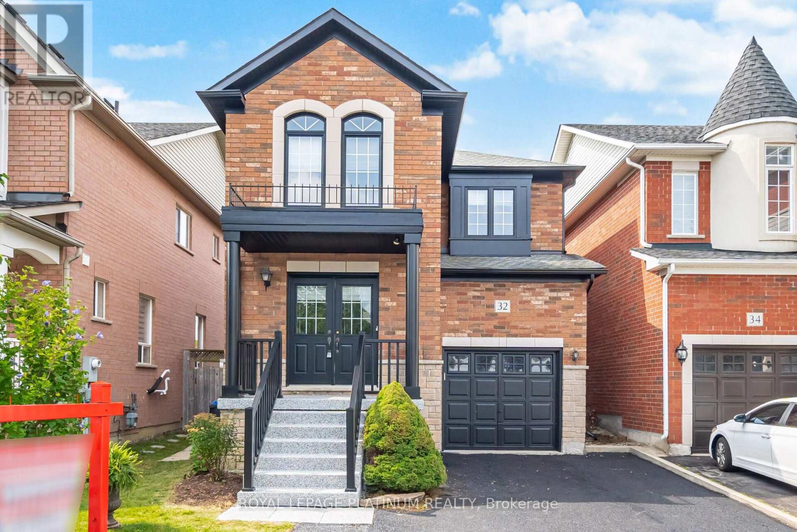 32 Penbridge Cir, Brampton, ON L7A 2P9