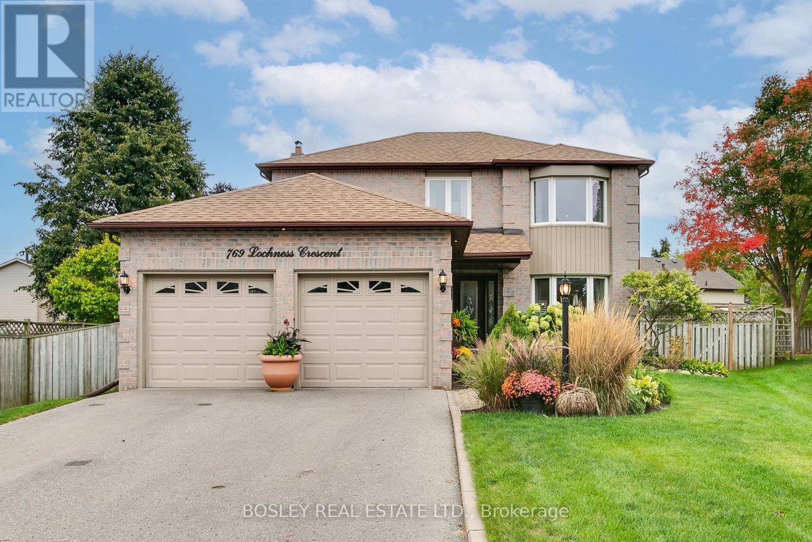 769 Lochness Cres, Oshawa, ON L1J 7R1