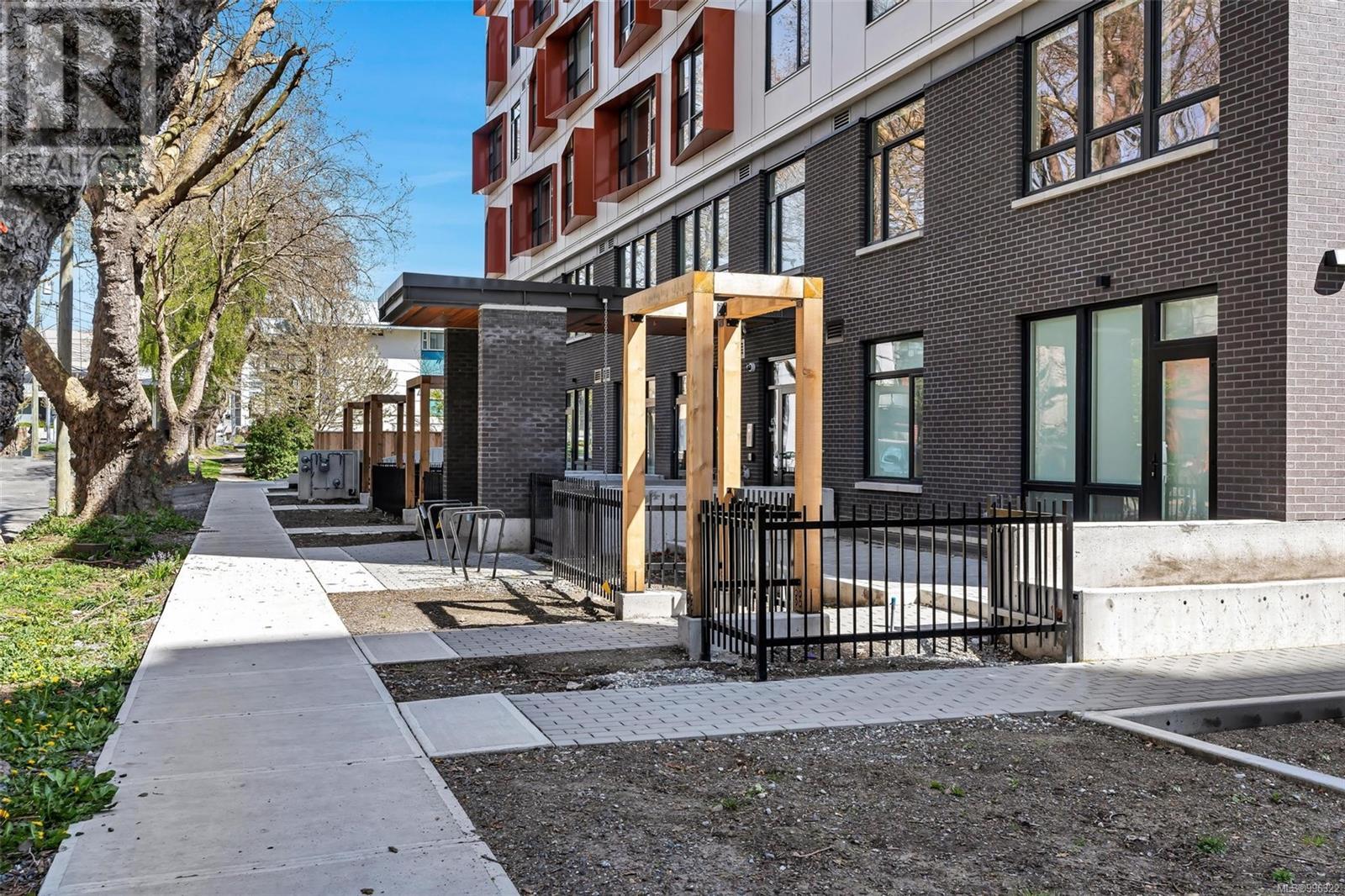629 Speed Ave Unit 307 Ave, Victoria, BC V8Z 1A5