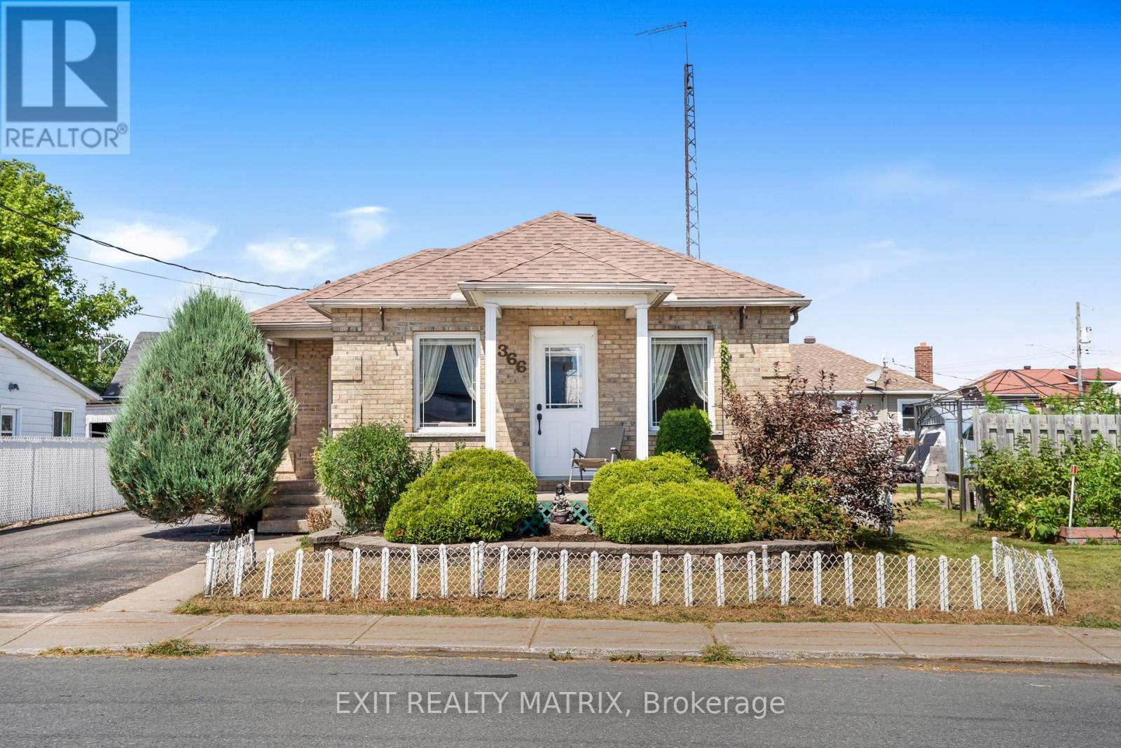 366 Telegraph Rd, Alfred and Plantagenet, ON K0B 1A0