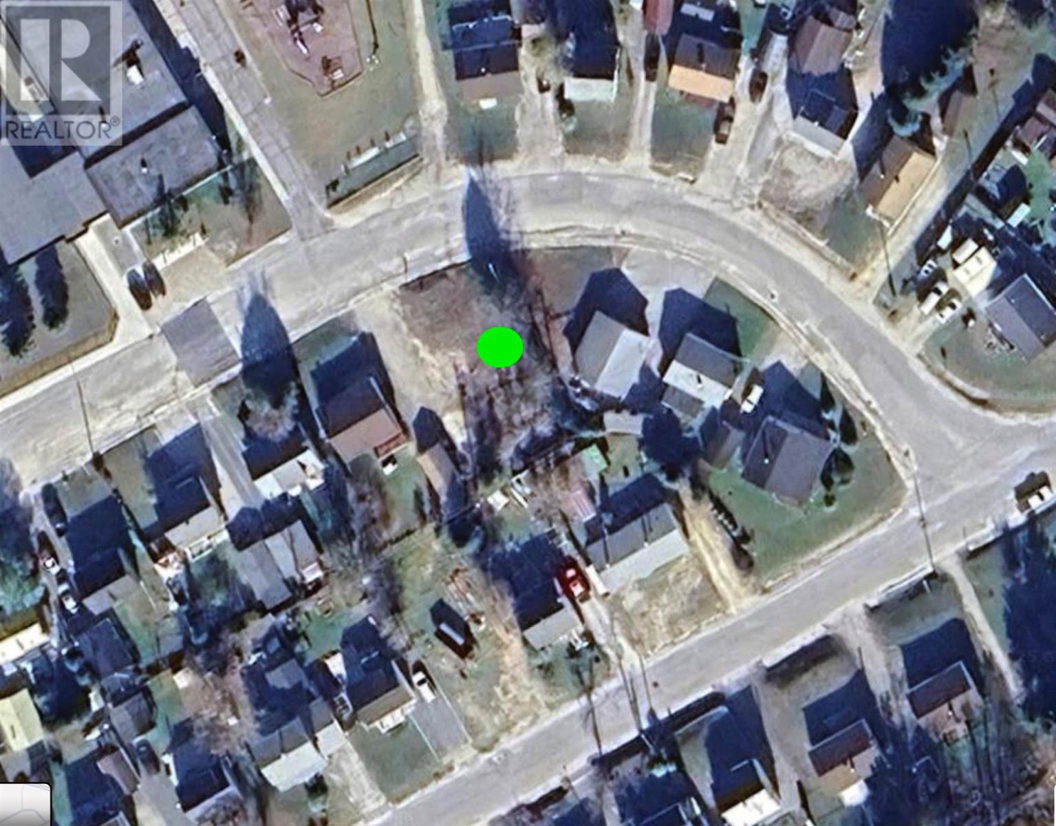 8 Wenonah Dr, Manitouwadge, ON P0T 2C0