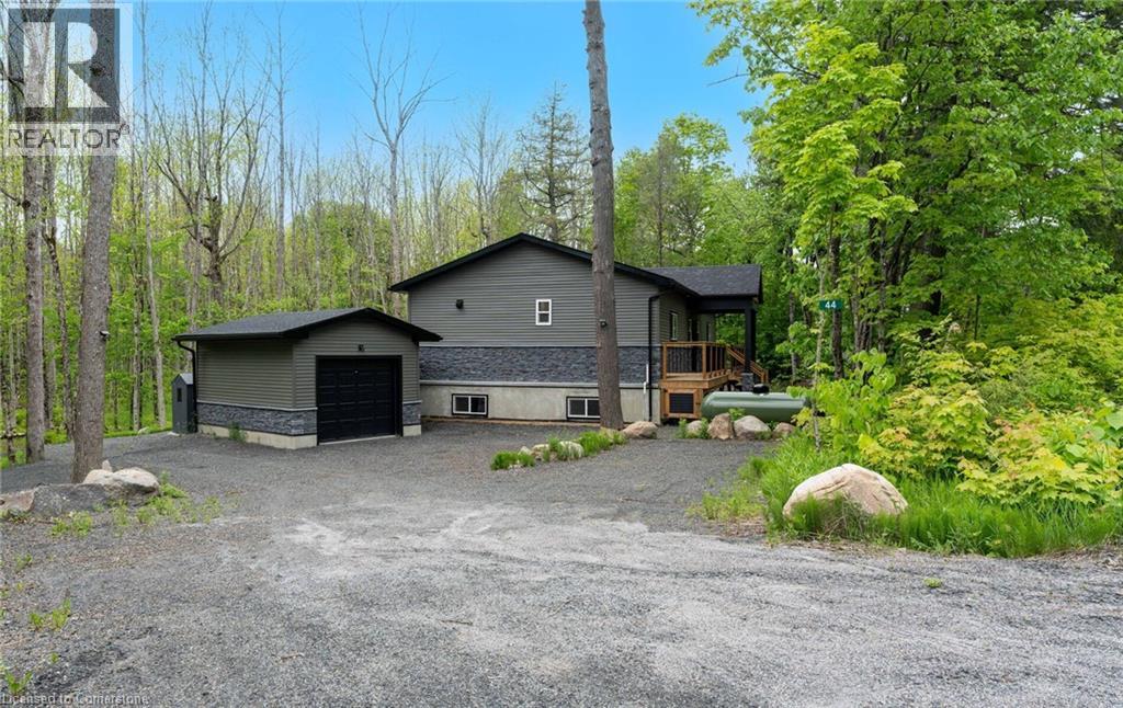 44 Sunnyshore Park Dr, McKellar, ON P0G 1C0