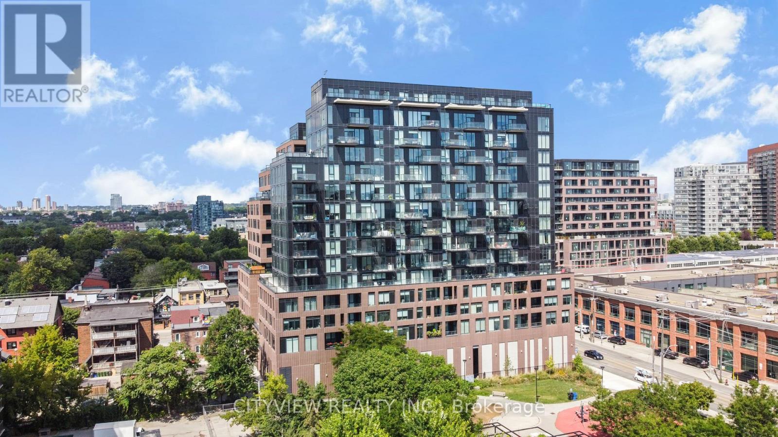 1104 270 Dufferin St, Toronto, ON M6K 0H8