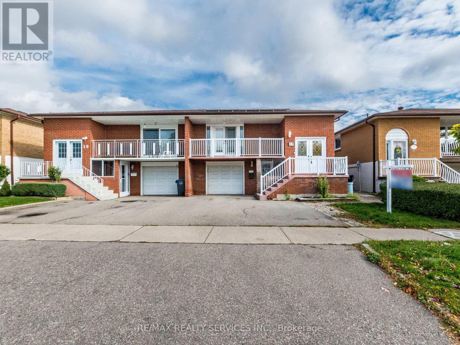 17 Fallway Rd, Brampton, ON L6V 3H1