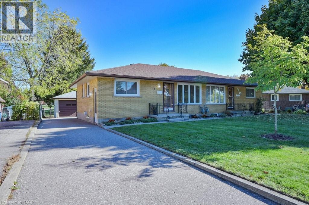 43 Lauris Ave, Cambridge, ON N1R 5L5