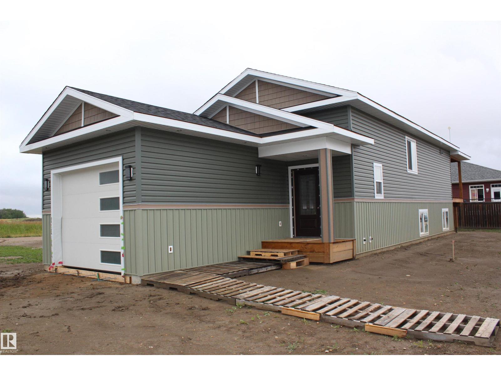 27 Whitetail Way, Mundare, AB T0B 3H0