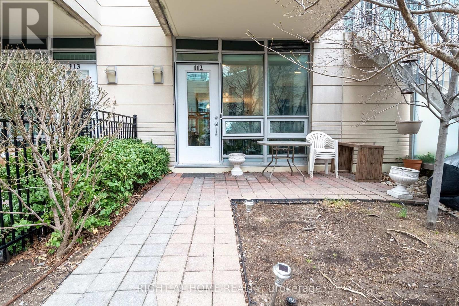 112 31 Olive Ave, Toronto, ON M2N 4N4