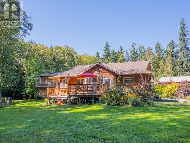 7111 Baker St, Powell River, BC V8A 3T1