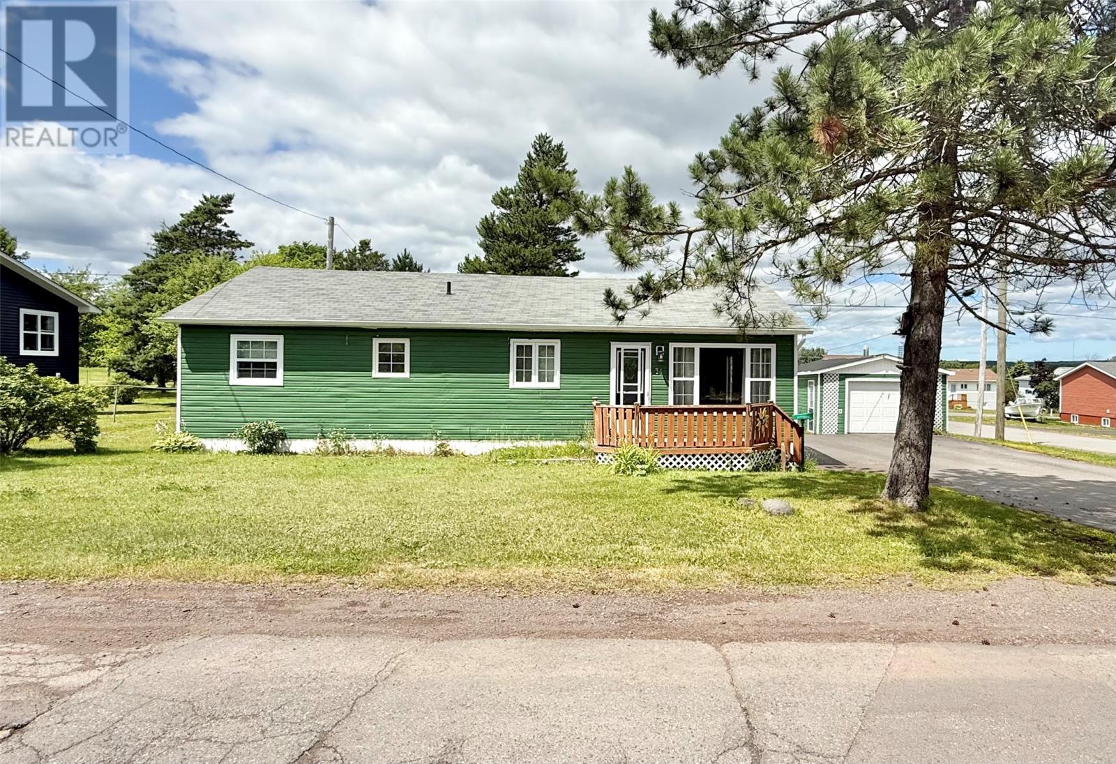 34 Caledonia Dr, Botwood, NL A0H 1E0