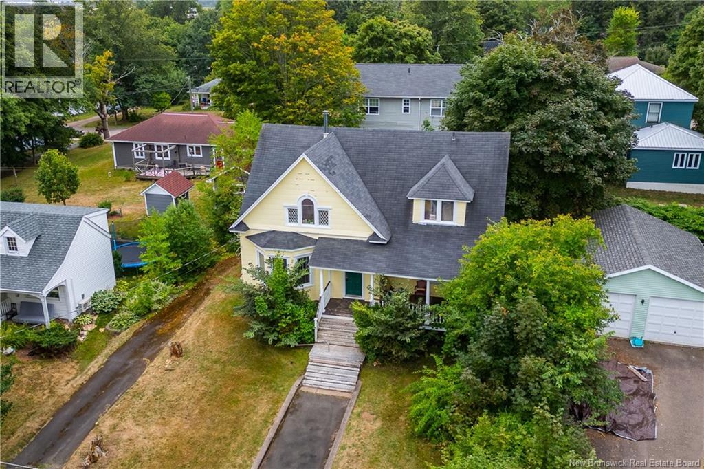 14 Estabrooks St, Sackville, NB E4L 3W7