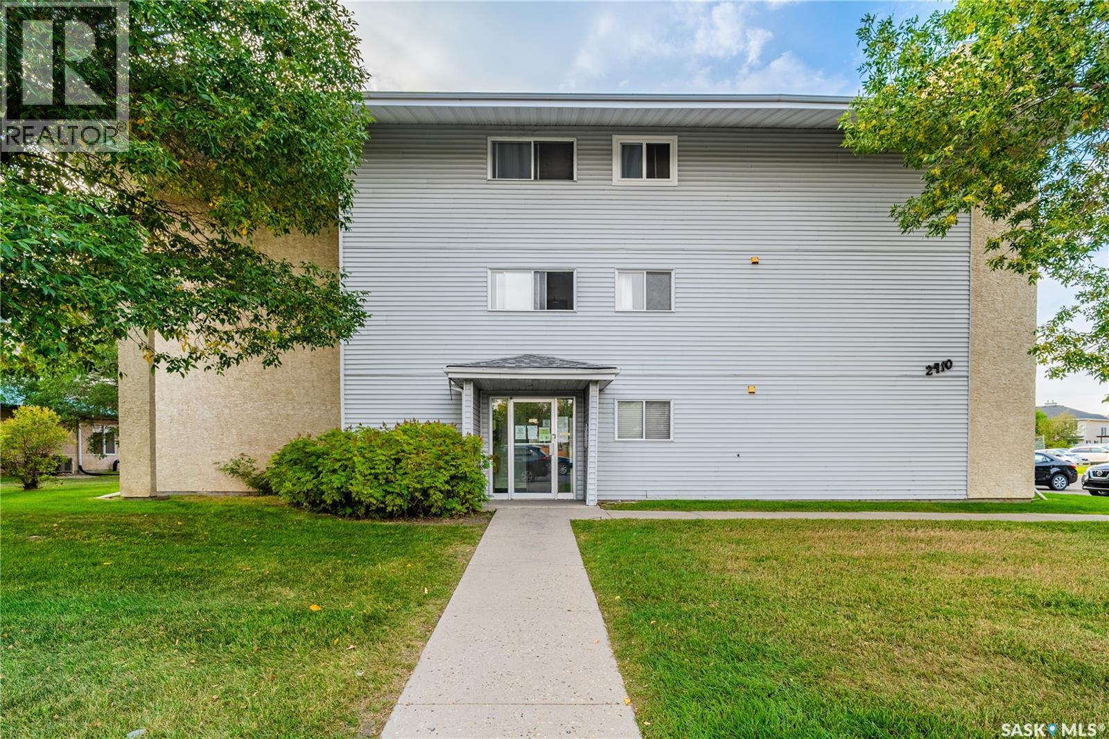 2410 Heseltine Road Unit 418, Regina, SK S4V 1N9