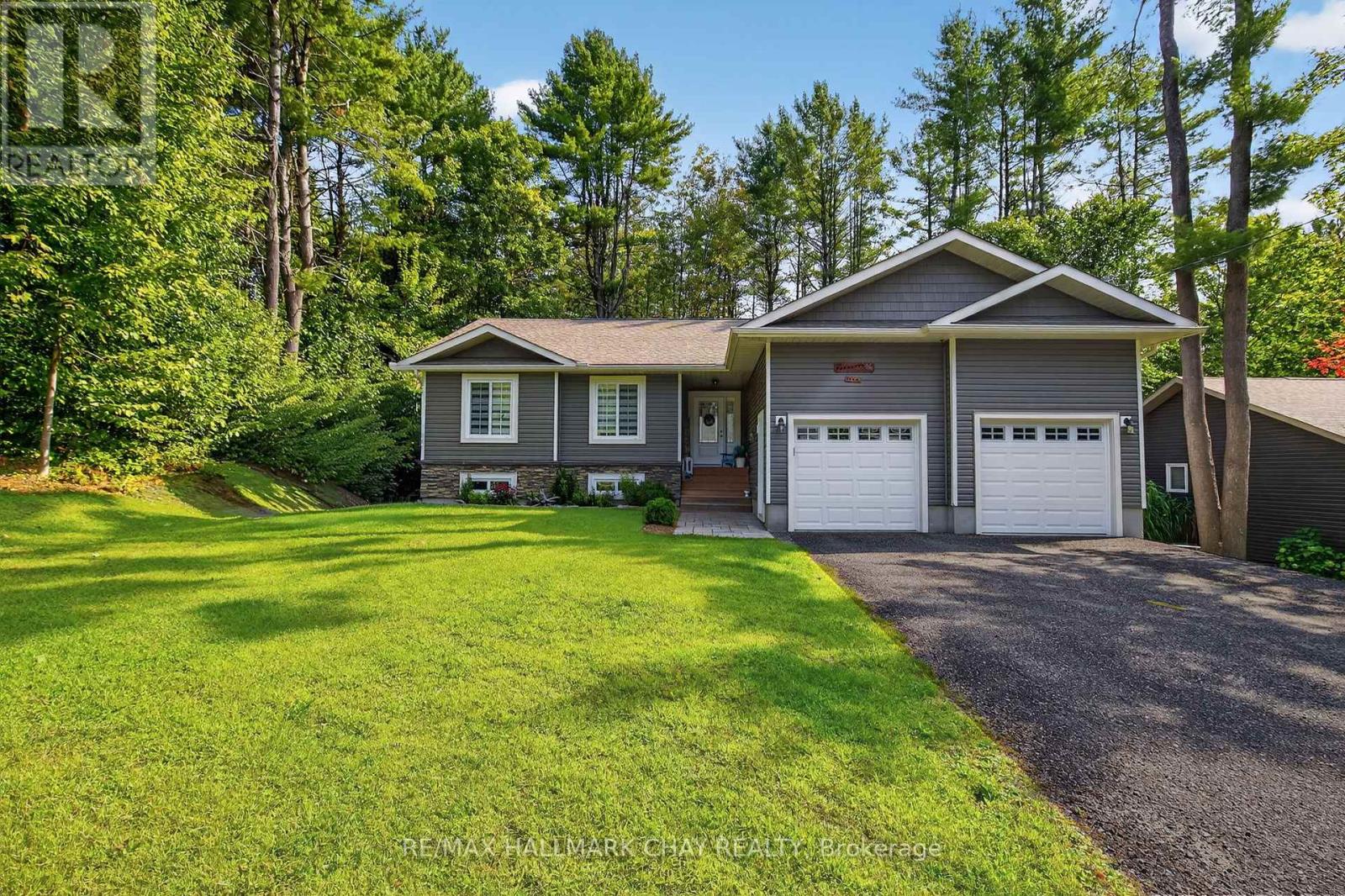 202 Veldor Cres, Bracebridge, ON P1L 1J4