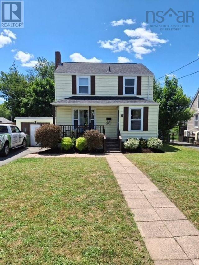2892 Connaught Ave, Halifax, NS B3L 3A1