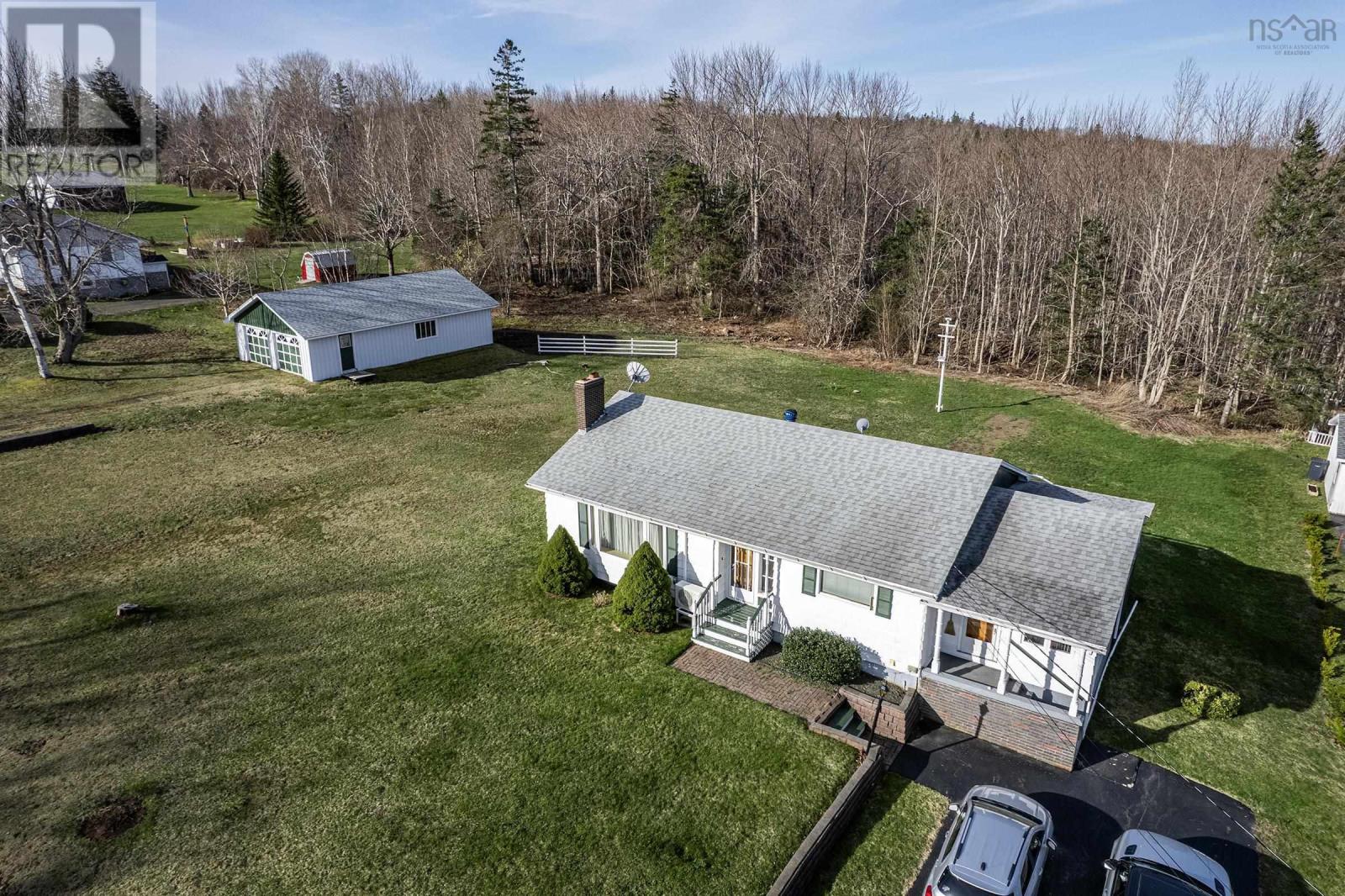 975 Parker Mountain Rd, Parkers Cove, NS B0S 1A0