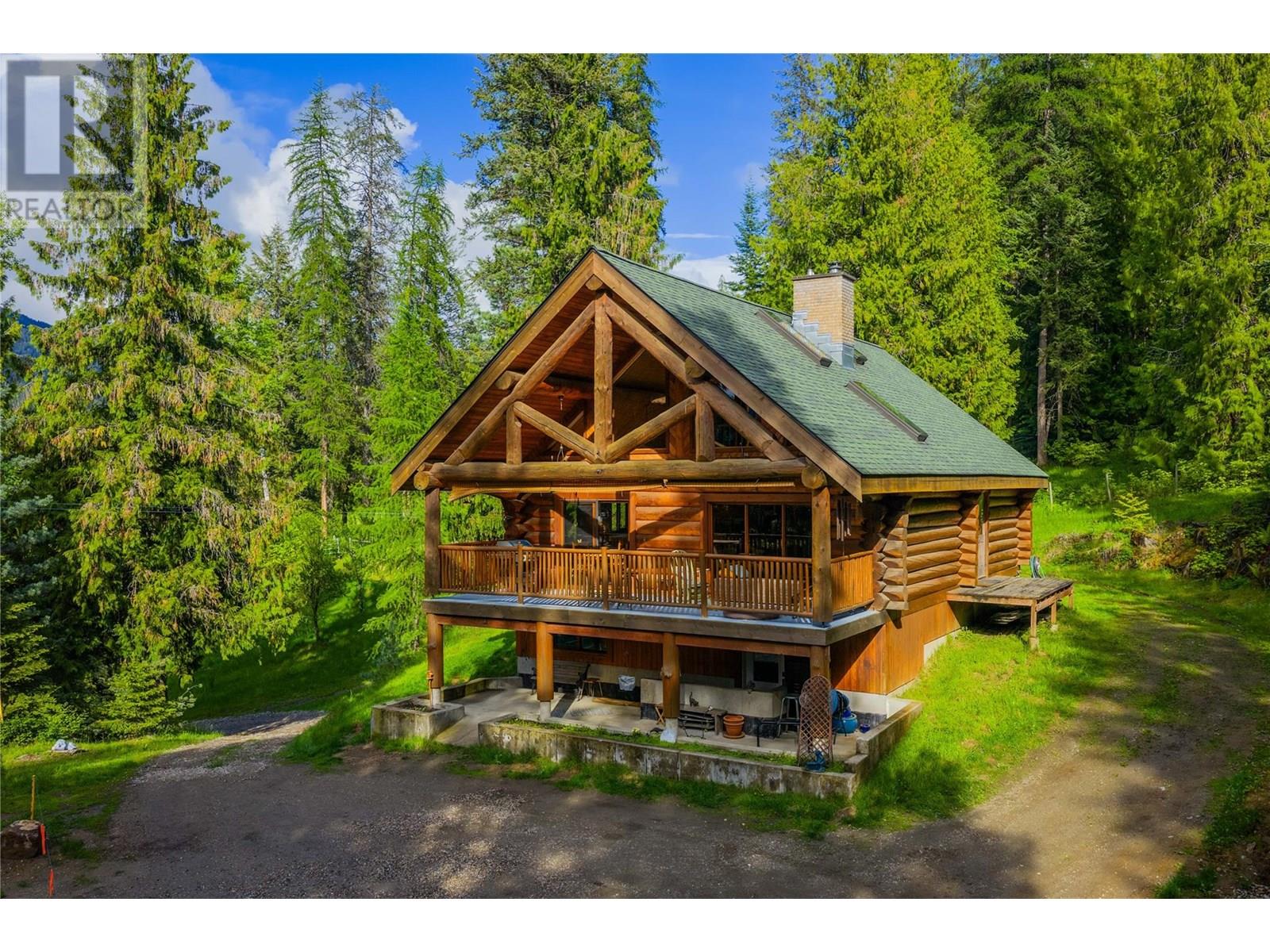 337 Wilson Rd, Fruitvale, BC V0G 1L1