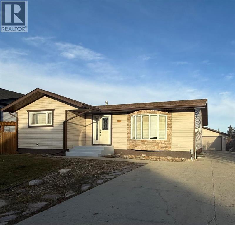 144 Beaconwood Pl, Fort Mcmurray, AB T9H 2T1